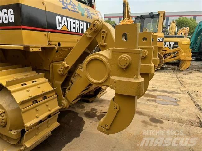 CAT D 6 G Верижни булдозери
