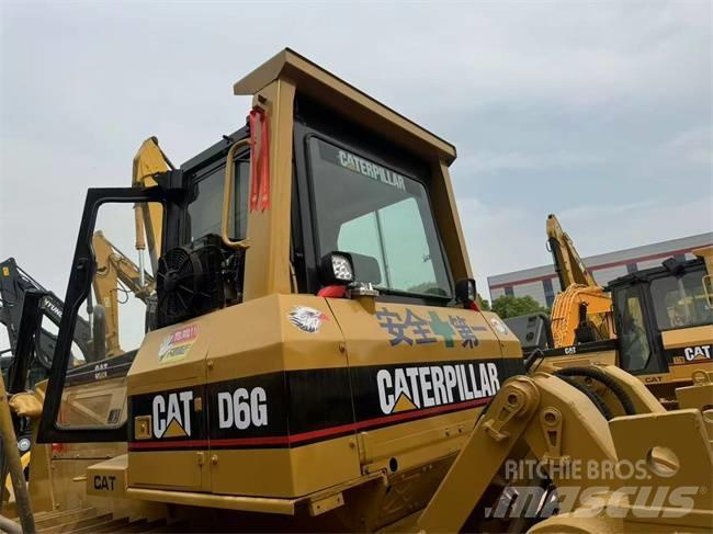 CAT D 6 G Верижни булдозери
