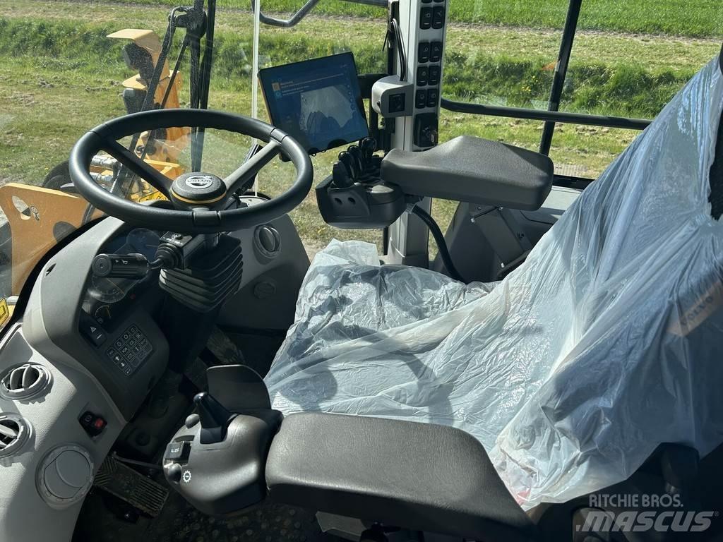 Volvo L120H Колесни товарачи