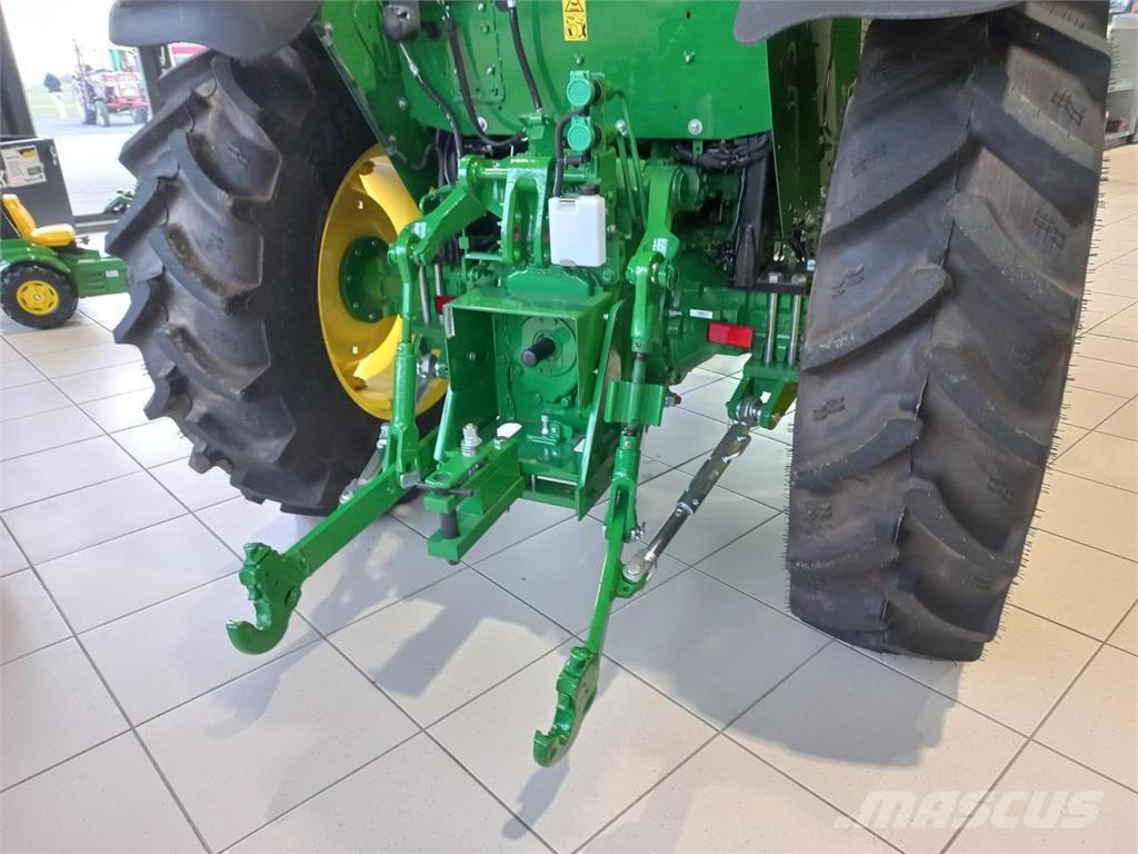 John Deere 5050E Трактори