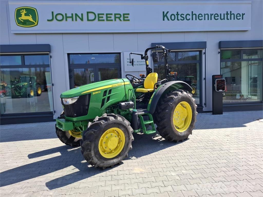 John Deere 5050E Трактори