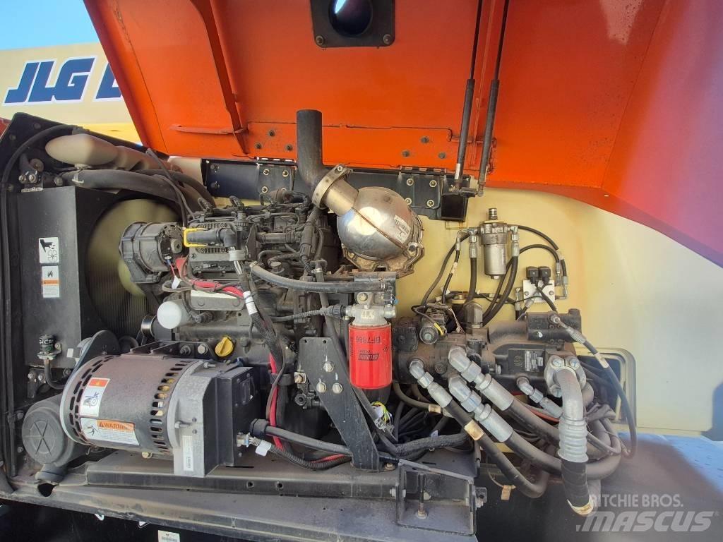 JLG 800 AJ Съчленени стрелови подемници