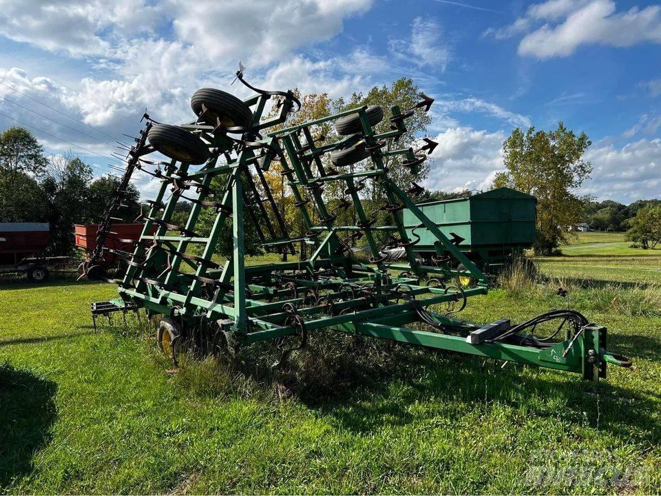 John Deere 960 Култиватори