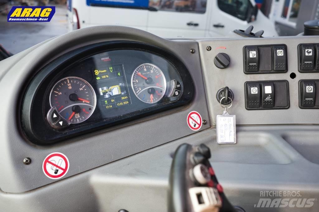 Menzi Muck M520 Колесни екскаватори