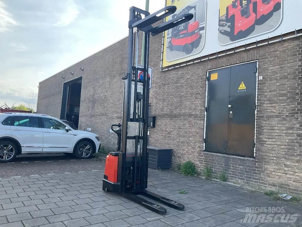 Toyota BT SWE120L Колички високоповдигачи с теглич