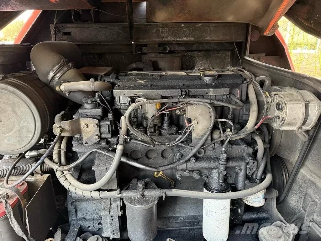 Atlas AR 86 E Колесни товарачи