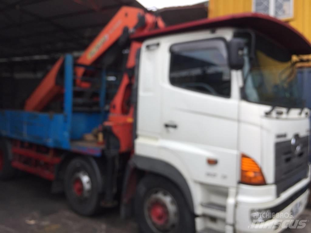 Hino 700 FY Автокранове