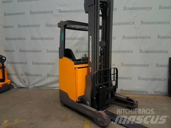 Jungheinrich ETV 214 Ретрак/ Високоповдигач с изместване на вилката напред