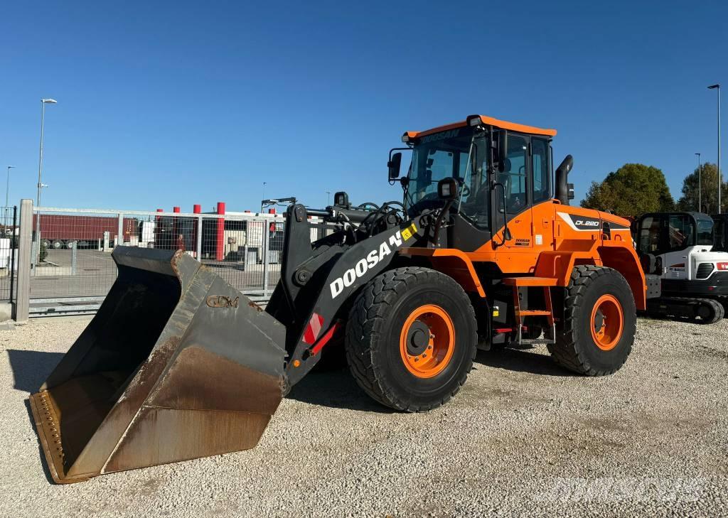 Doosan DL 220-5 Колесни товарачи