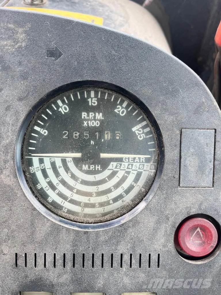John Deere 3040 Трактори