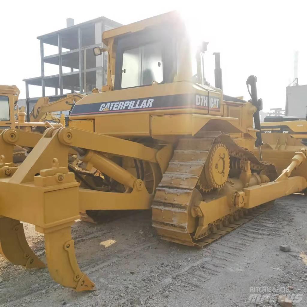 CAT D7H Верижни булдозери
