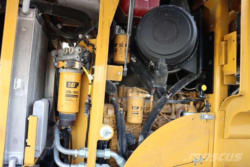 CAT 928H Колесни товарачи