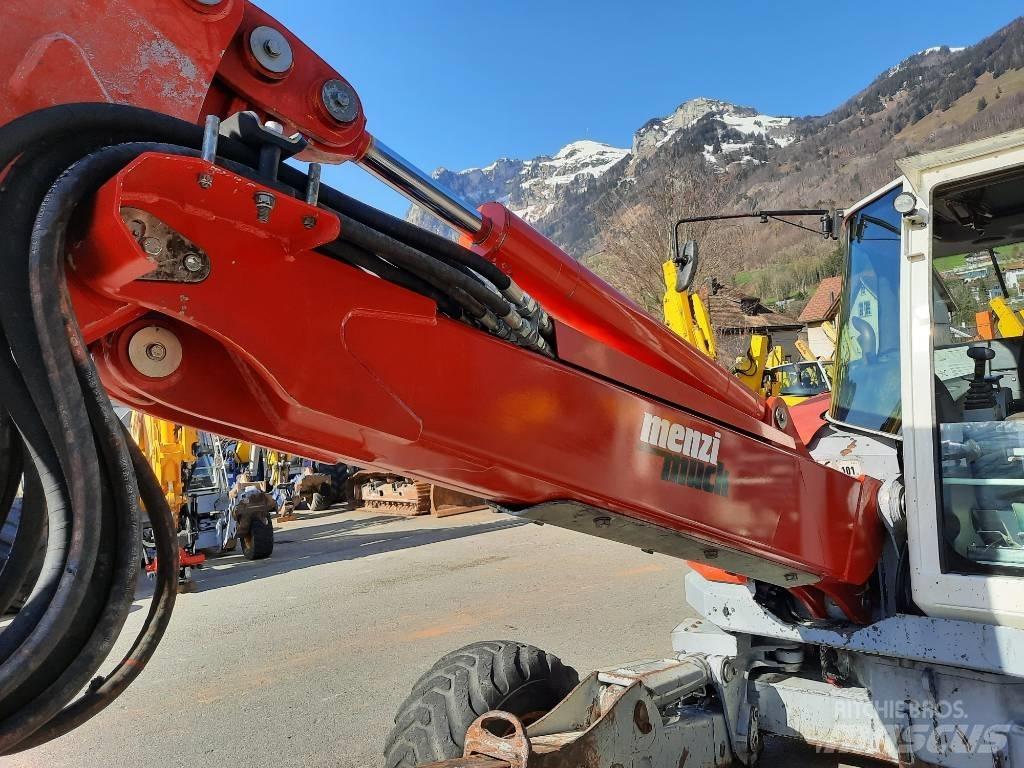 Menzi Muck M530 Колесни екскаватори