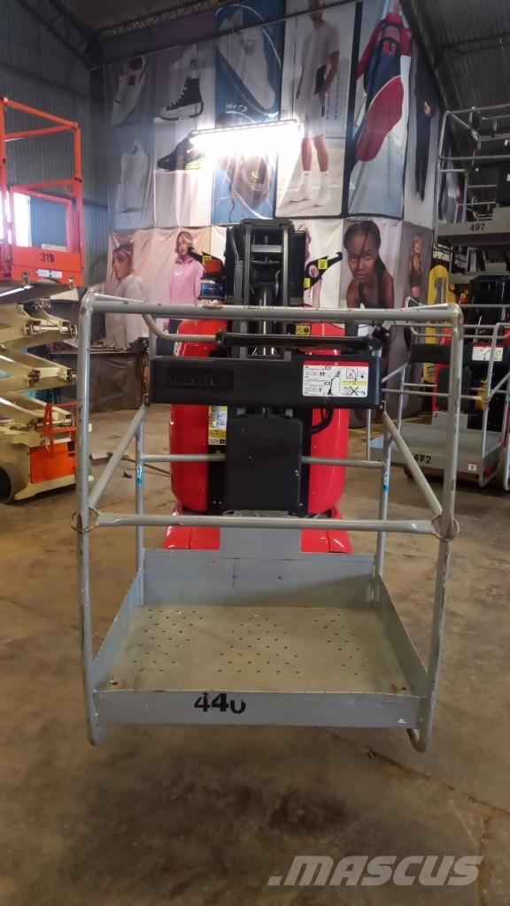 Manitou 100 VJR Вертикални мачтови повдигачи
