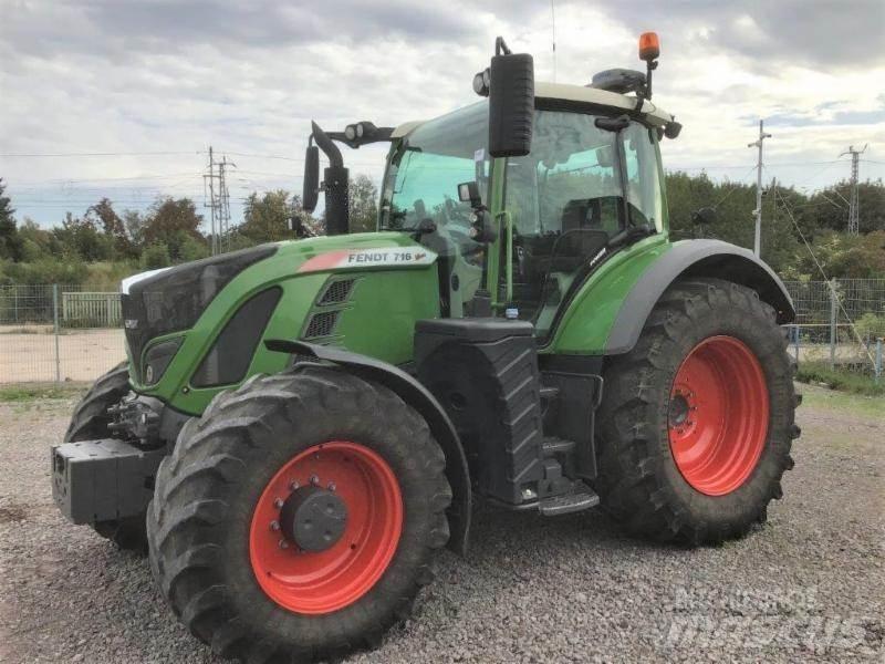 Fendt 716 Vario Трактори