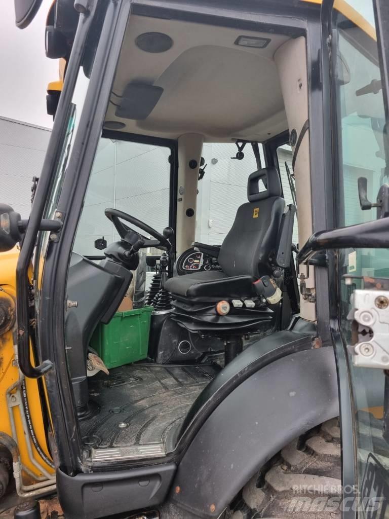 JCB 4 CX Товарач със заден ексватор