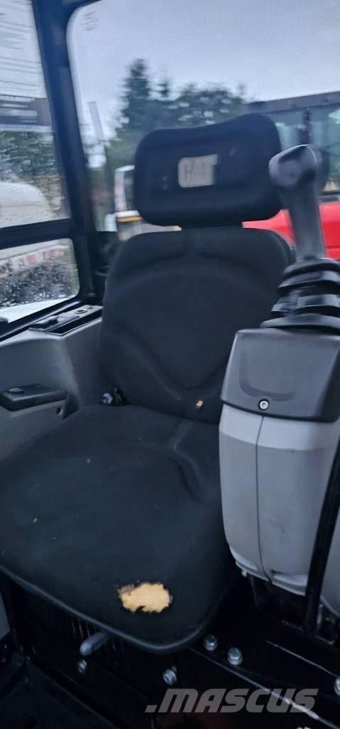 CAT 302.7 D CR Мини екскаватори < 7 т