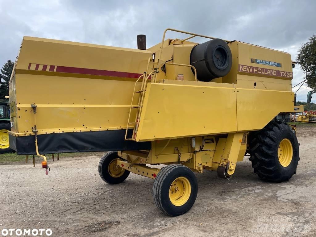 New Holland TX 32 Комбайни