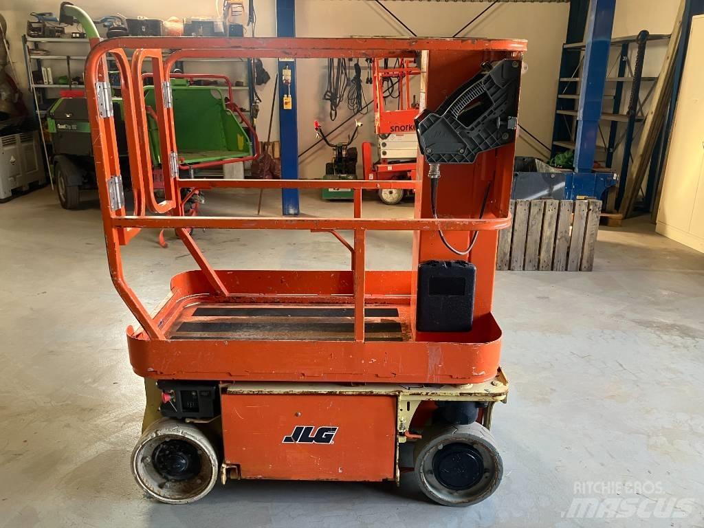 JLG 1230 ES Вертикални мачтови повдигачи
