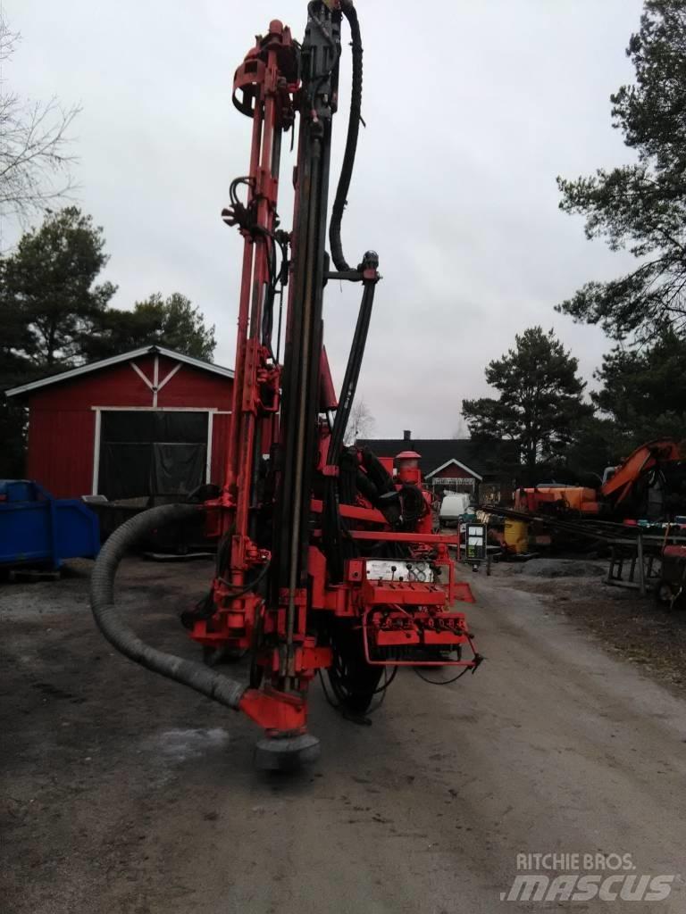 Tamrock Dhat 500 Апаратура за повърхностна редова сеидба