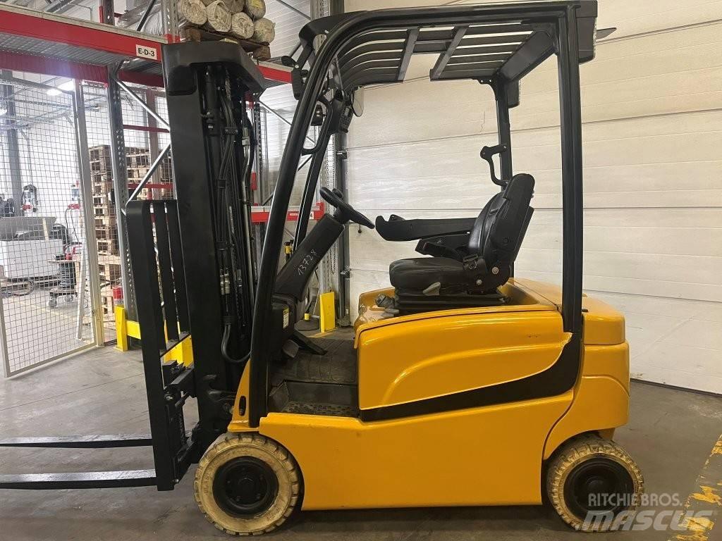 Yale ERP 16 VF Електрически вилични кари-повдигачи