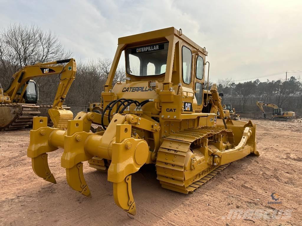 CAT D7G Верижни булдозери
