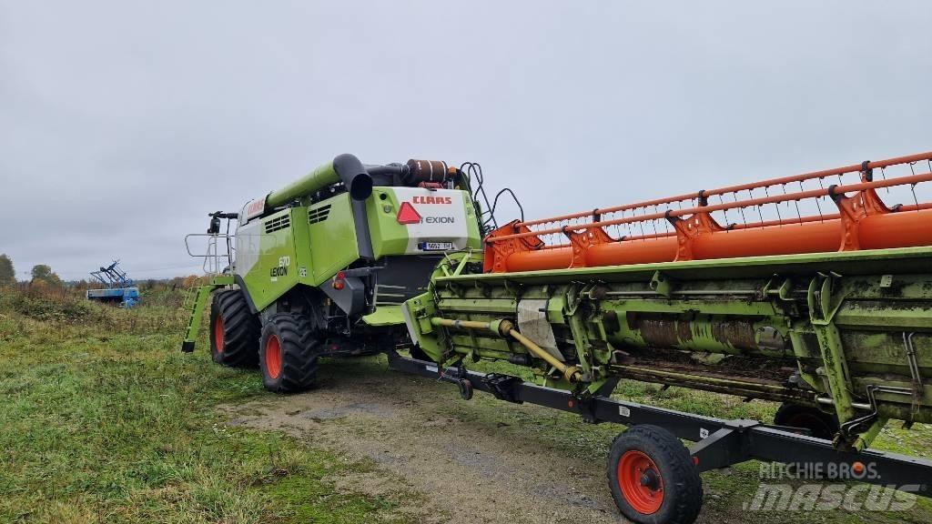 CLAAS Lexion 670 Комбайни