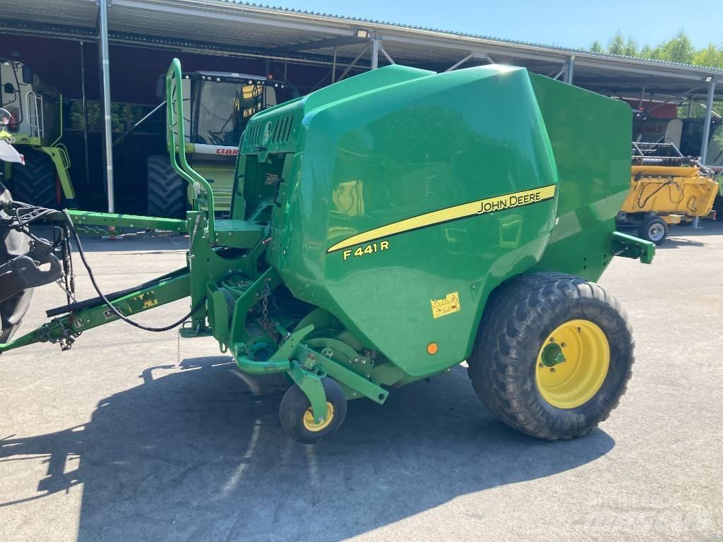 John Deere F441R Сламопреси за кръгли бали
