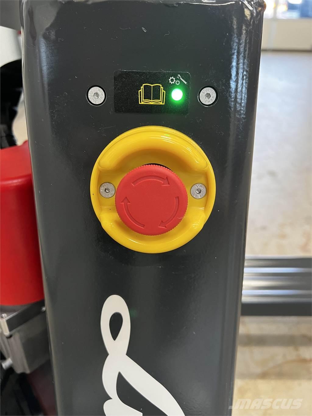 Linde MT15C Колички високоповдигачи с теглич