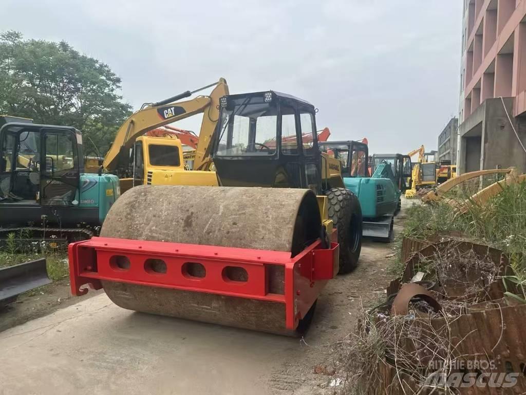 Dynapac CA 30 D Еднобарабанни ролки
