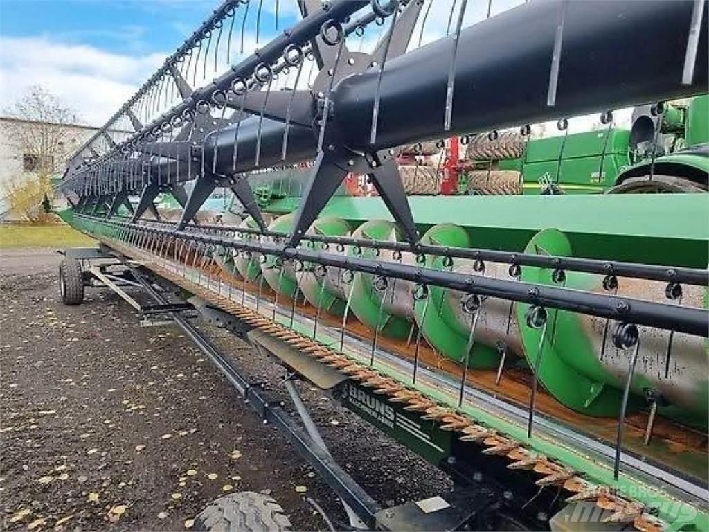 John Deere S 685 i Комбайни