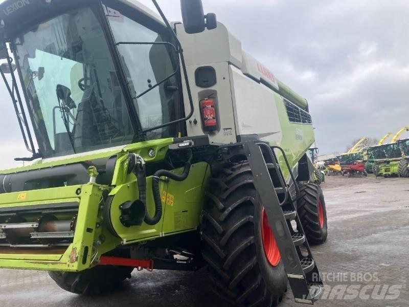 CLAAS LEXION 6700 Комбайни