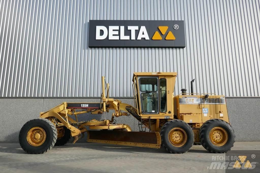 CAT 135H Грейдери