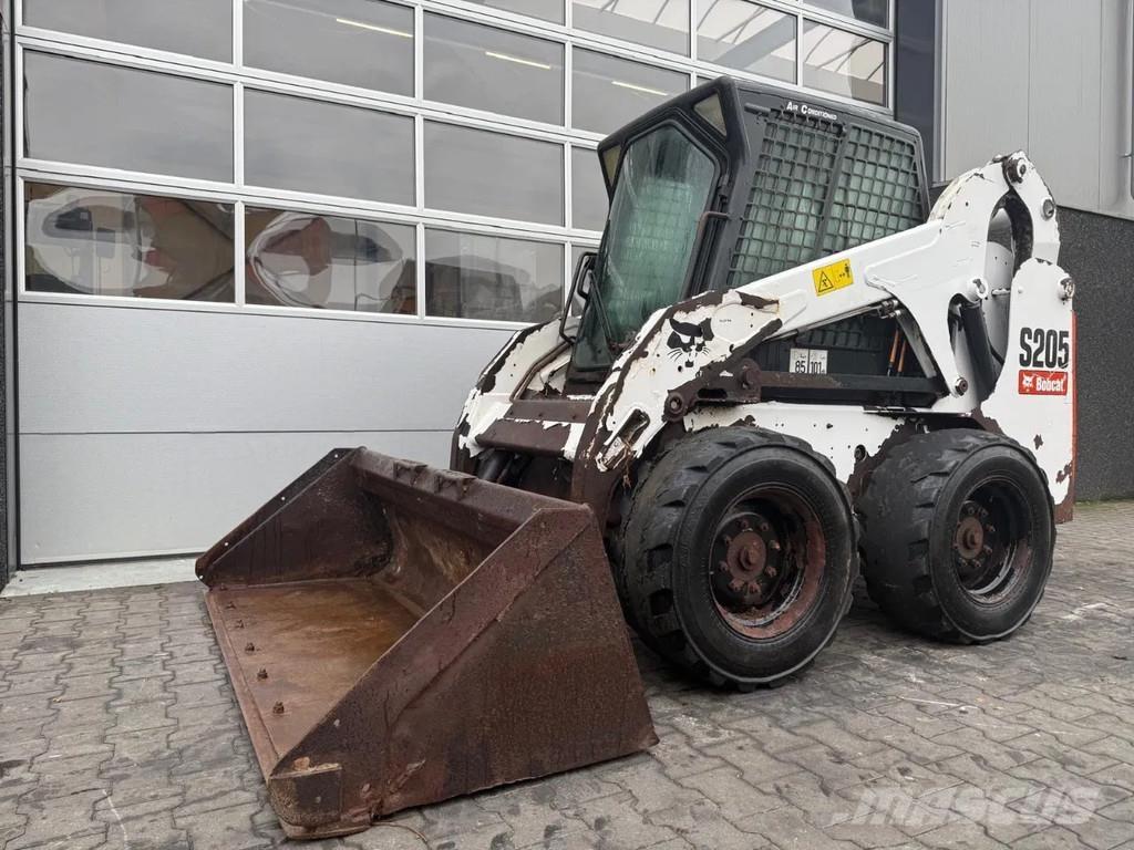 Bobcat S205 Мини товарачи
