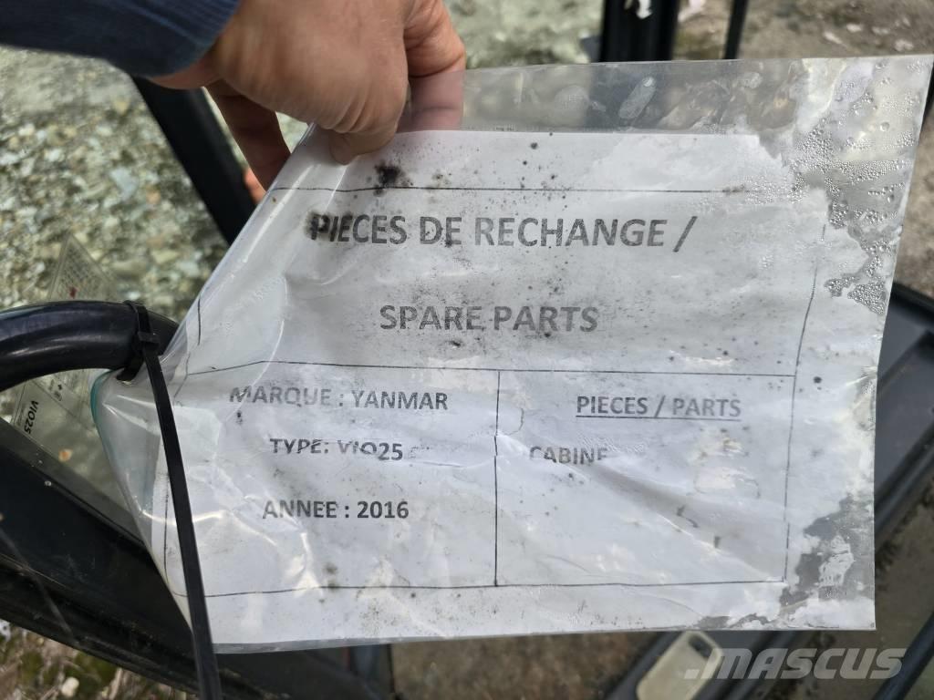 Yanmar Vio 25 Cabine Кабина