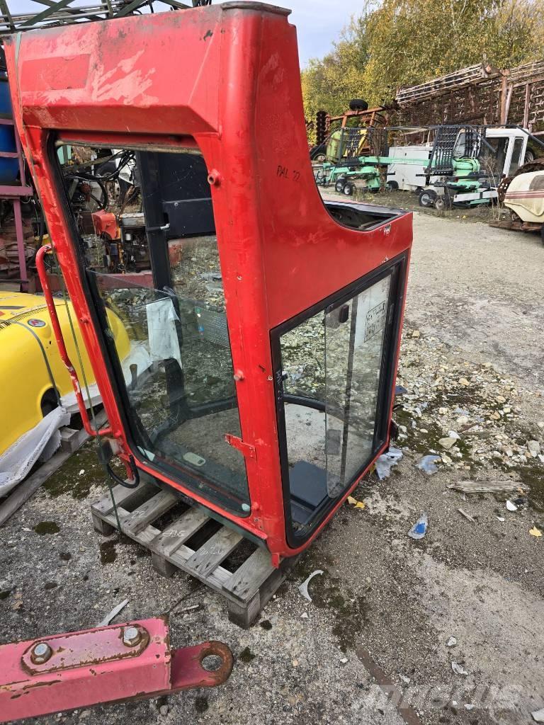 Yanmar Vio 25 Cabine Кабина