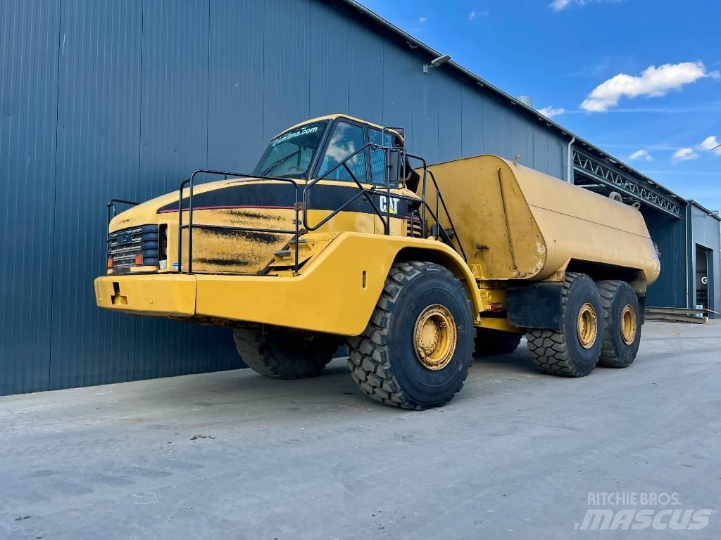 CAT 740 Water Truck Цистерни за вода
