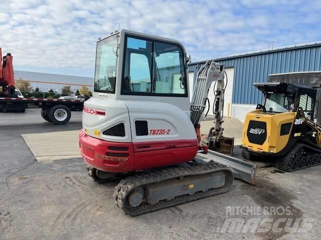 Takeuchi TB235 Мини екскаватори < 7 т