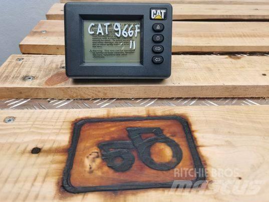 CAT 720 meter Електроники