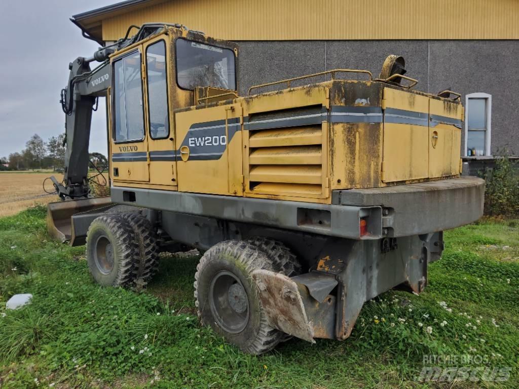 Volvo EW 200 Колесни екскаватори