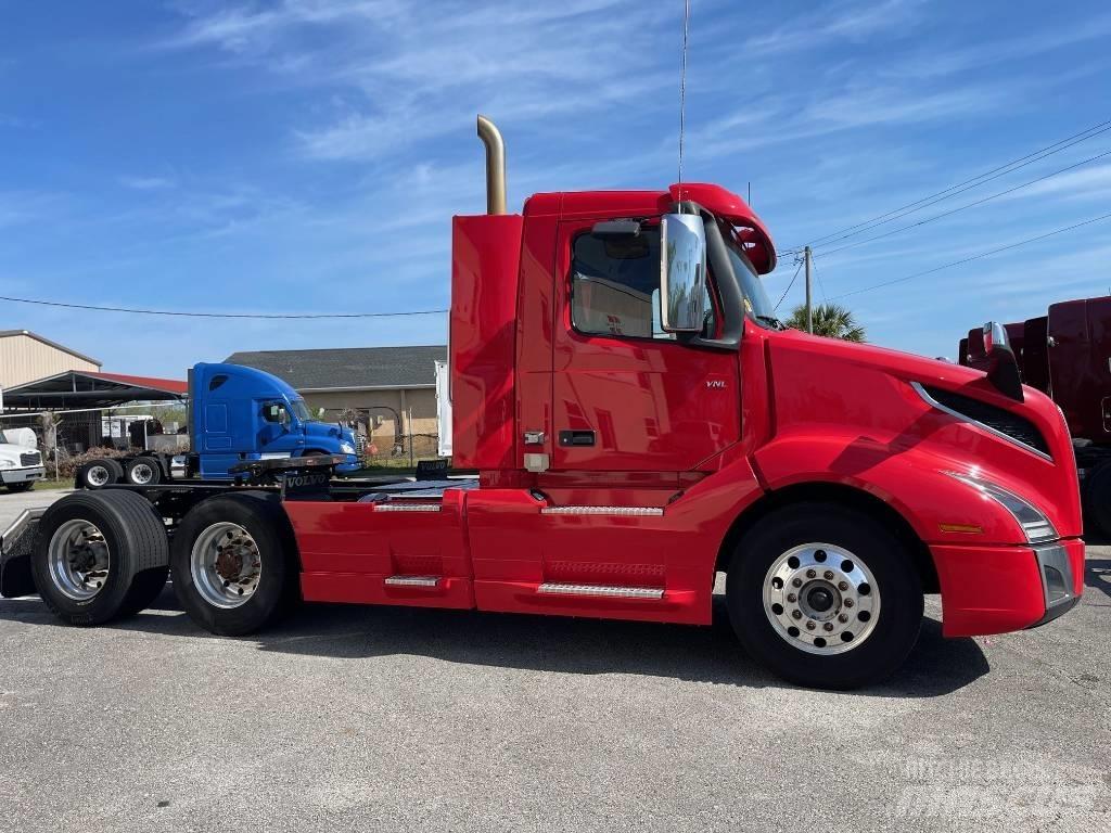 Volvo VNL64T300 Влекачи