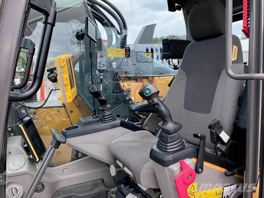 Volvo ECR 235 E Верижен екскаватор