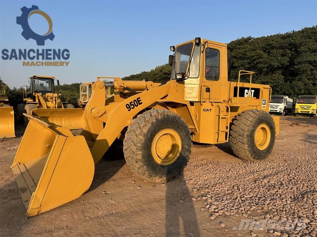 CAT 950E Колесни товарачи