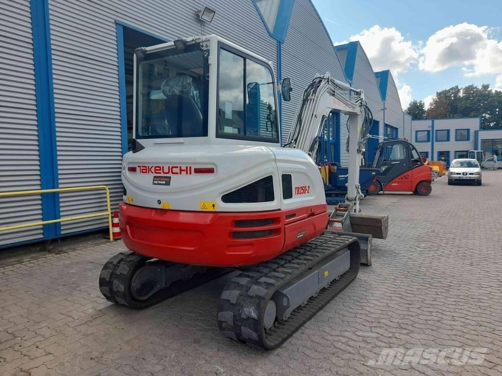 Takeuchi TB 250-2 Мини екскаватори < 7 т