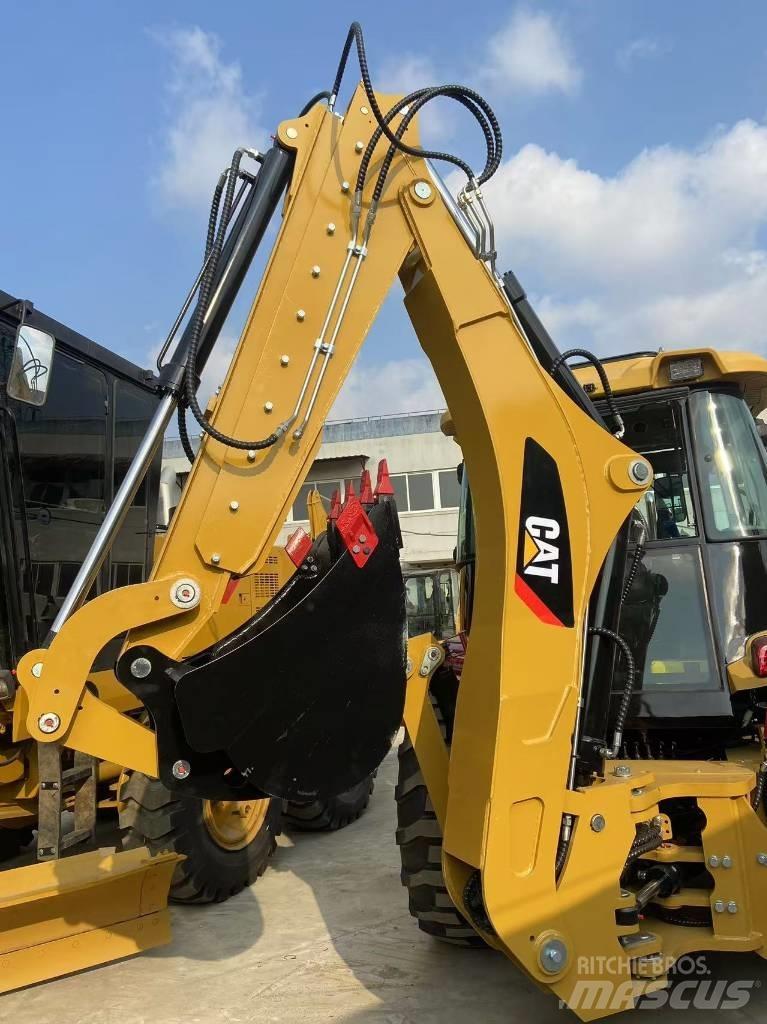 CAT 420 F2 Товарач със заден ексватор