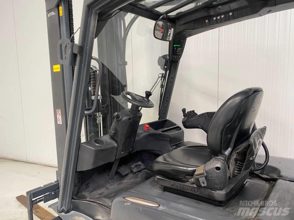 Linde E30L-01 Електрически вилични кари-повдигачи