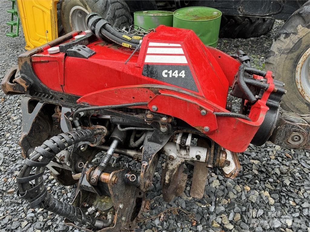 Komatsu C 144 Машини за кастрене на дървета