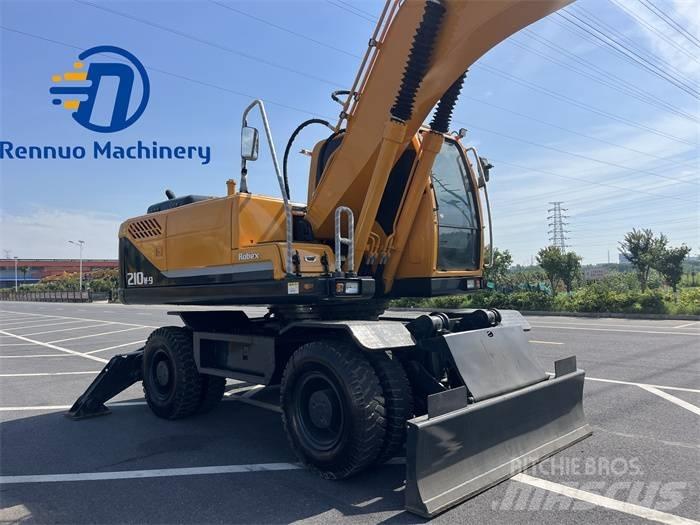 Hyundai R210W-9 Колесни екскаватори