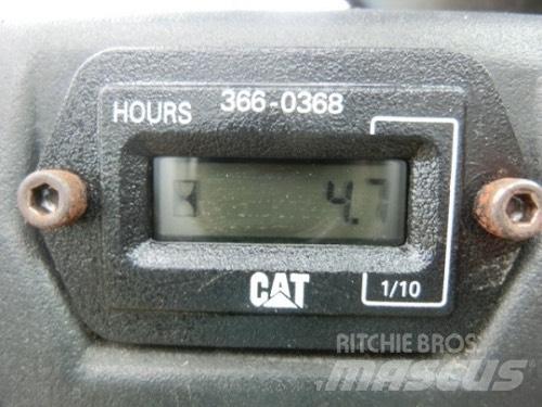 CAT 901B Колесни товарачи