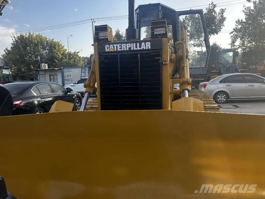 CAT D7G Верижни булдозери
